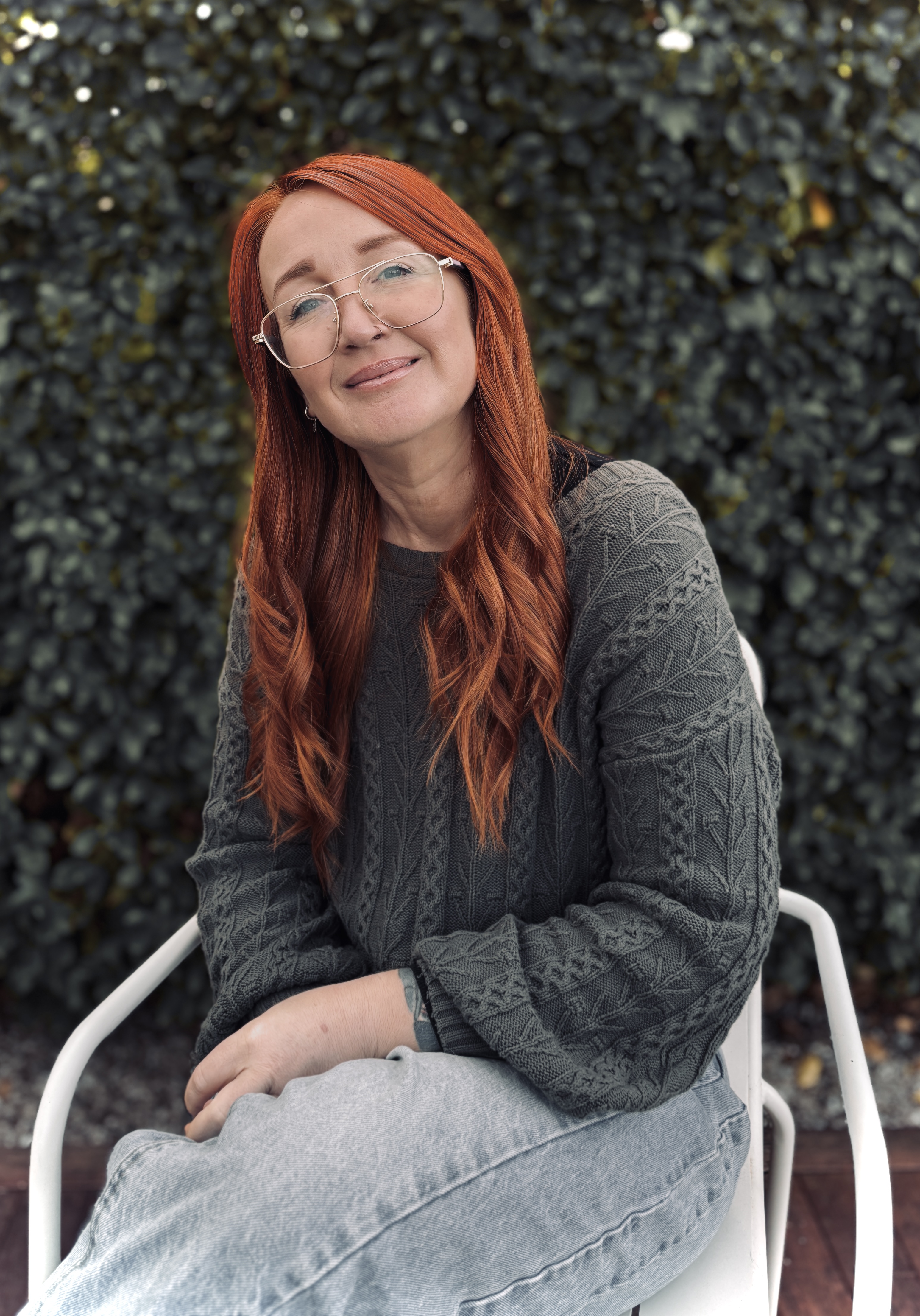 Kelly Akehurst - Casual Portrait